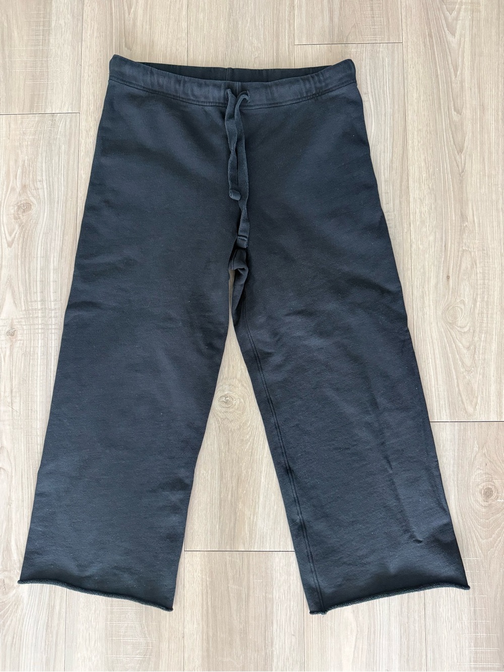Frank & Eileen Black Drawcord Cropped Sweatpants